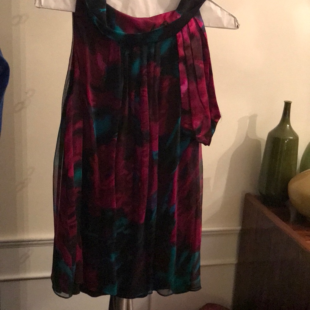 Great Bouse with a black skirt or suit!